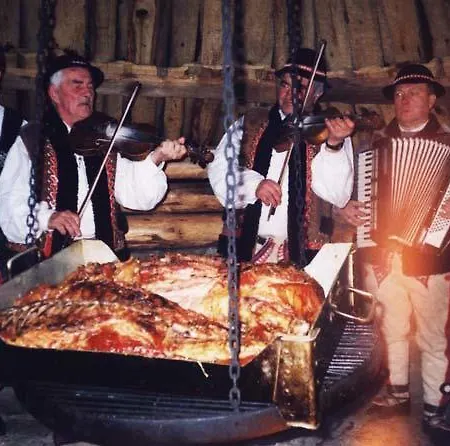 Çiftlik konaklama Watra